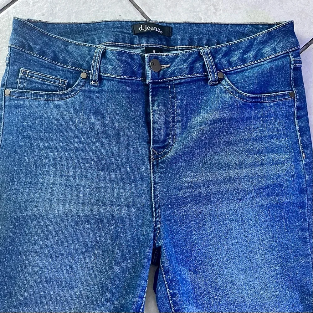 D Jeans Capri Jeans in Dark Wash; Size 6 - Picture 6 of 6